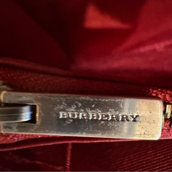 BURBERRY Nova Check Patent Leather Bi-fold Long Wallet Red - Picture 14 of 16